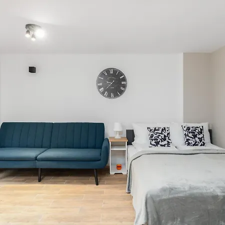 Modern With Terrace And Garden By Renters Appartement *