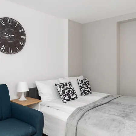 Modern With Terrace And Garden By Renters * Poznań